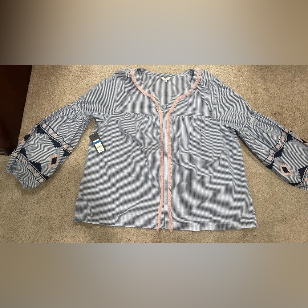 Navy and pink top